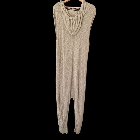 Zara sage green stretchy knit jumpsuit size large - Picture 3 of 15